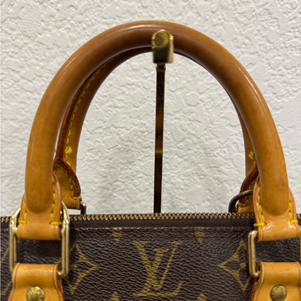 Louis Vuitton Alma PM Monogram Handbag - Picture 3 of 14